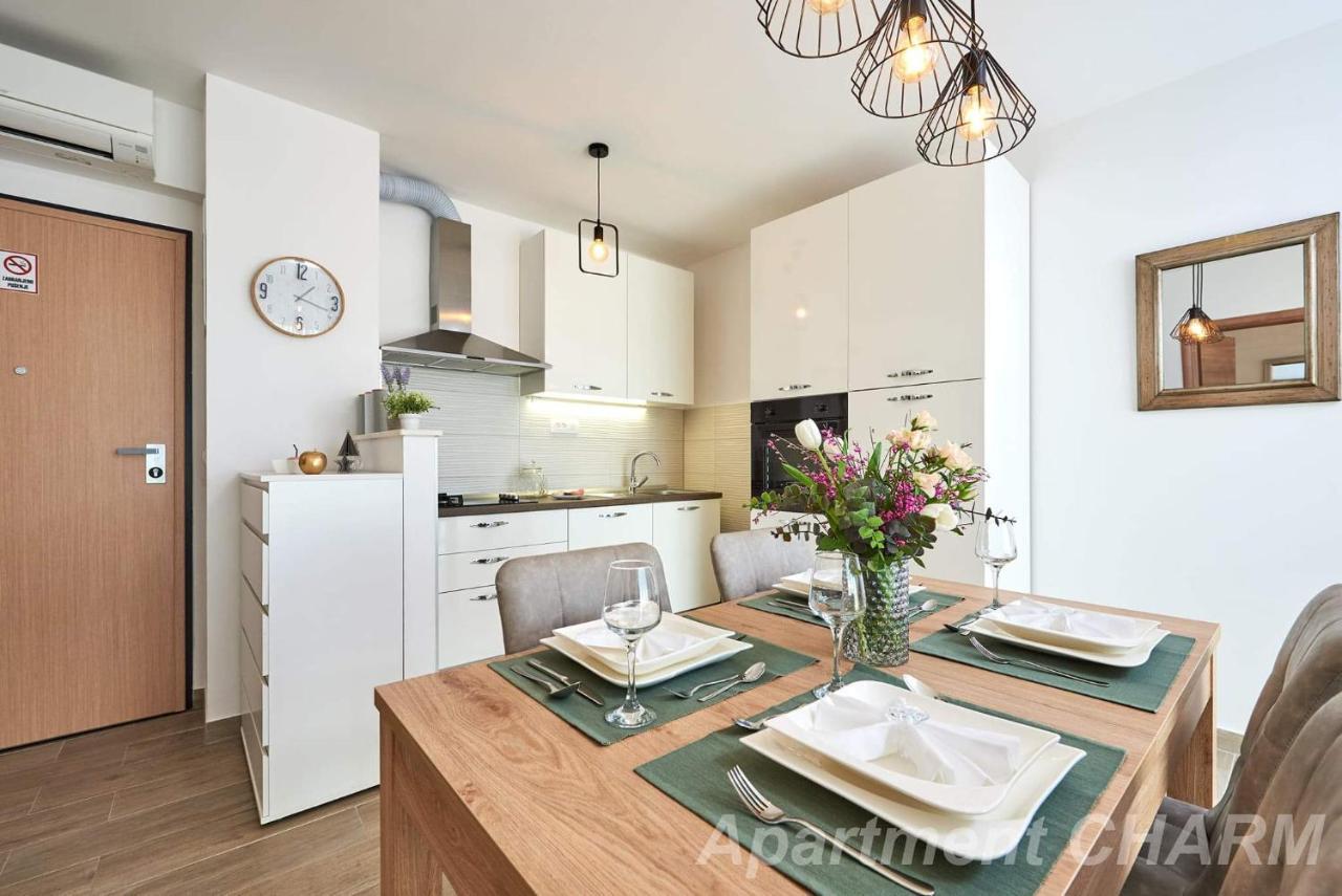 Luxury Apartment Charm With Pool Trogir Buitenkant foto