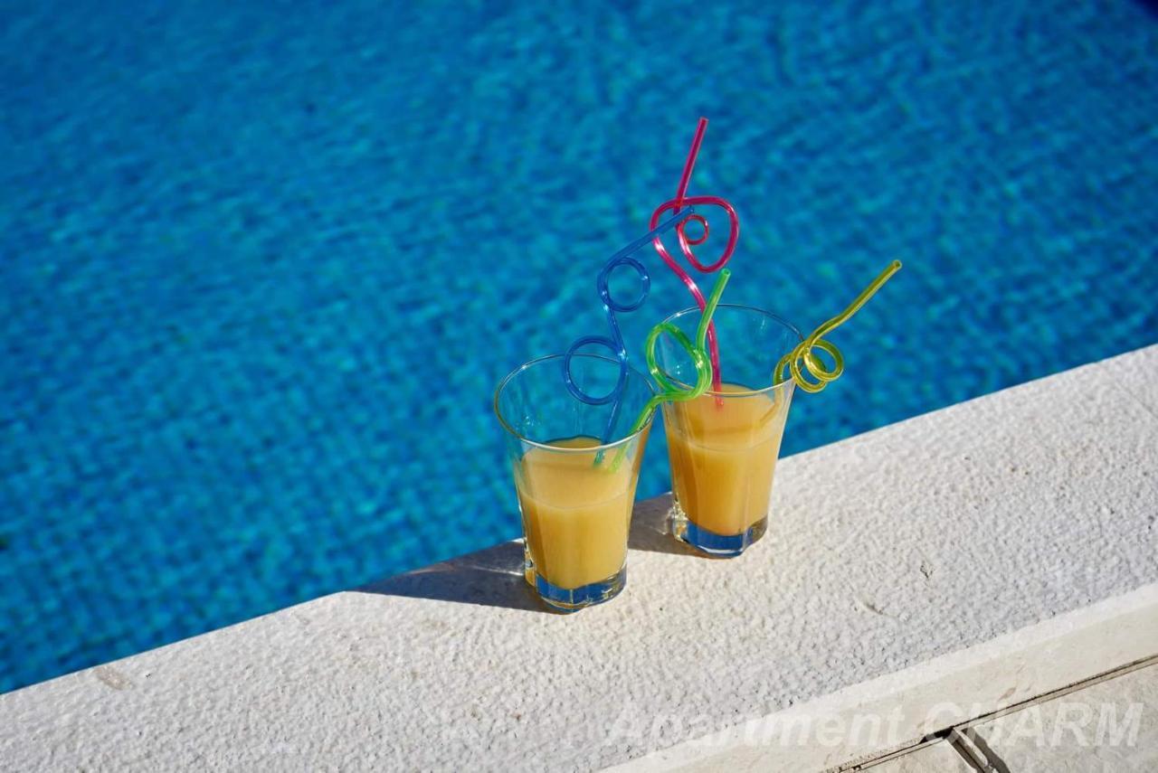 Luxury Apartment Charm With Pool Trogir Buitenkant foto